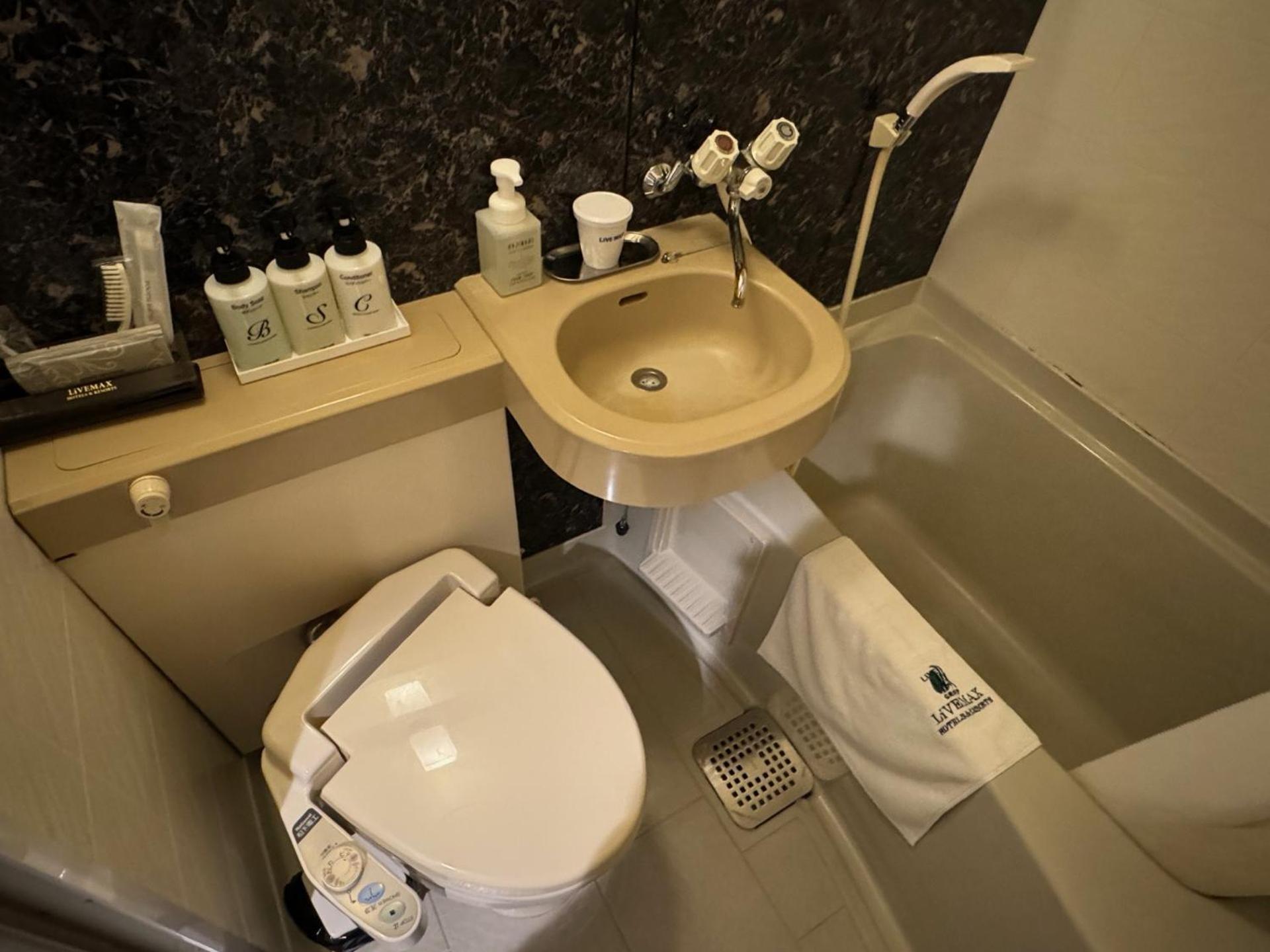 Hotel Livemax Kyoto Gojo Екстер'єр фото